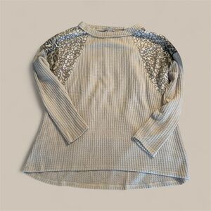 White Birch Waffle Textured Cream Top